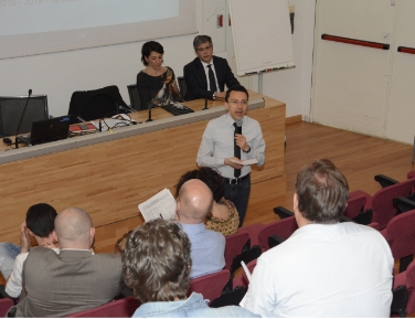 L'assessore Tommasini rivolto ai collaboratori di Edilizia e Infrastrutture: necessario lavoro di squadra (Foto: USP/Dipartimento lavori pubblici)