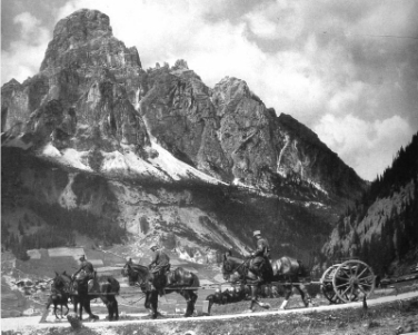 Immagine storica della Prima Guerra Mondiale (Foto: Archivio Istitut Ladin "Micura de Rü")