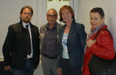 L'assessora Stocker nel corso della visita alla sezione di Bolzano dell'AVIS