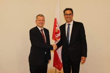 Il nuovo Console generale d'Austria con il presidente Kompatscher (Foto USP/me)