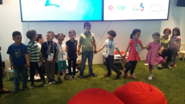 I bambini della scuola dell'infanzia "Gries" di Bolzano, durante la presentazione del loro progetto a Expo 2015