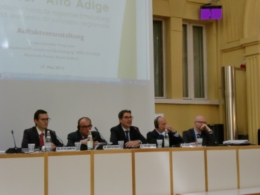 Il presidente Kompatscher alla presentazione del programma FESR 2014-2020 a Palazzo Widmann