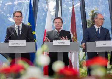 Kompatscher, Platter e Rossi alla seduta della Giunta dell'Euregio (Foto Land Tirol)