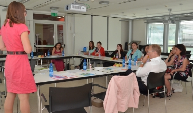 L'incontro informativo per assistenti all'infanzia presso il Centro di mediazione al lavoro