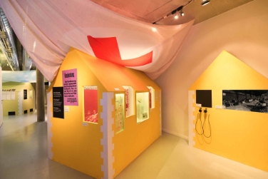L'allestimento della mostra al "Touriseum"