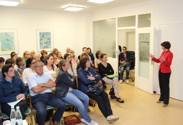 Presentato a Brunico il piano di assistenza all'infanzia