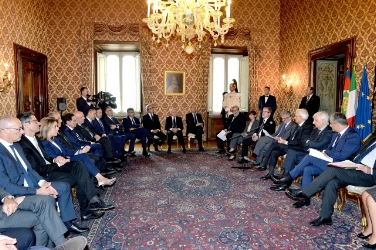 Incontro al Quirinale tra il presidente Mattarella e i presidenti di Regioni e Province (Foto Ufficio stampa Quirinale)