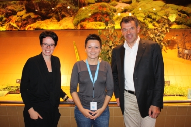 La direttrice del Museo Archeologico Angelika Fleckinger (centro), assieme ai parlamentari austriaci Georg Willi (dx) eTanja Windbüchler-Souschill (sx) - Foto: USP