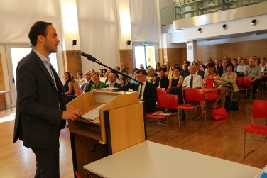 L'assessore Philipp Achammer nel corso del suo intervento