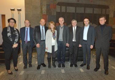 Consiglio scolastico provinciale: nuova presidente Edith Ploner al centro della foto