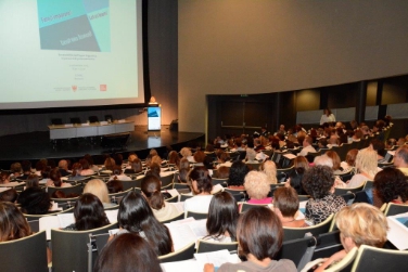 Numerosi gli insegnanti che hanno preso parte al convegno presso la sede dell'EURAC