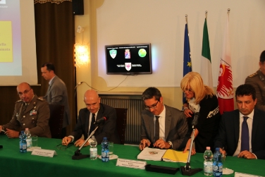 Kompatscher, Alfano e Reggi sottoscrivono l'atto integrativo dell'accordo di programma sulla permuta Stato-Provincia