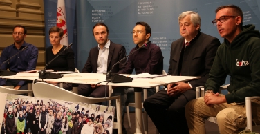 L'edizione 2016 del progetto Promemoria_Auschwitz tornerà a coinvolgere centinaia di giovani in un percorso di memoria. La presentazione con organizzatori e assessori Achammer, Tommasini e Mussner (Foto: USP/M.Bolognini)