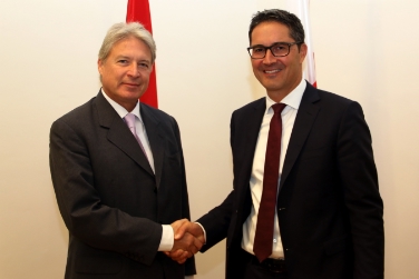 Tanti i temi approfonditi dal presidente Kompatscher con l'ambasciatore austriaco Pollitzer (Foto USP/mb)