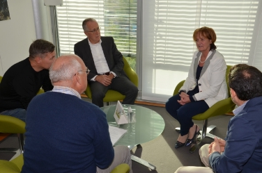 La futura collaborazione tra l'Eurac e la sanità provinciale sono stati al centro del recente incontro tra l'assessora Martha Stocker il presidente dell'Eurac, Roland Psenner