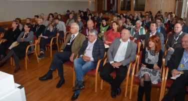 Esperti e familiari discutono a Nalles del futuro della psichiatria (Foto USP/mp)