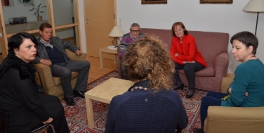 L'assessora Stocker nel corso dell'incontro con i responsabili della Fondazione St. Nikolaus