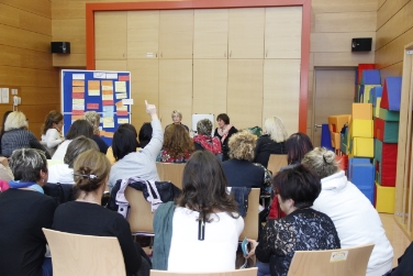 Numerosa la partecipazione all'incontro con l'assessora Deeg a Bressanone (Foto USP/kl)