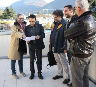 L'assessore Tommasini nel corso del sopralluogo al Centro di riabilitazione di via Fago a Bolzano
