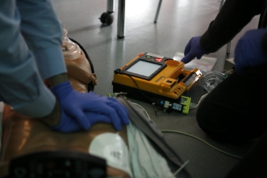 Autorizzazione illimitata per l'utilizzo dei defibrillatori durante le manifestazioni sportive