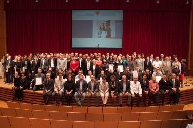 L'assessore provinciale Philipp Achammer ha consegnato il diploma a 78 nuovi maestri professionali (Foto: stol.it)