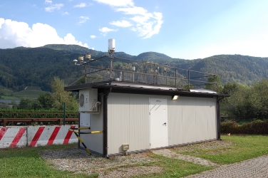 Strutture simili, misurazioni comparabili: la stazione di rilevamento altoatesina di San Pietro Mezzomonte