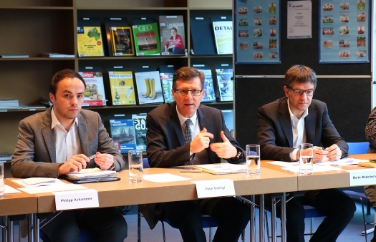 Conferenza stampa dell'assessore Achammer sulle misure adottate dalle scuole di lingua tedesca contro l'abbandono scolastico