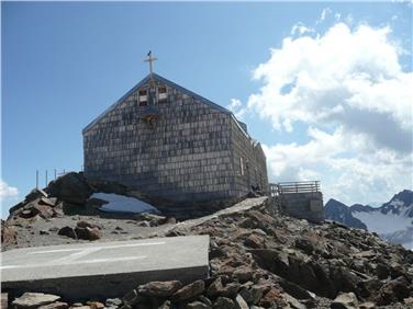 Tra i 20 rifugi assegnati con concessione dalla Provincia c'è anche il Rifugio Gino Biasi al Bicchiere