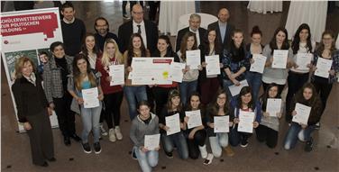 La 2a classe della Scuola professionale di economia domestica "Frankenberg" di Tesimo ha ottenuto il primo premio al Concorso internazionale cittadinanza attiva di Bonn (Foto: Bundeszentrale für Politische Bildung)