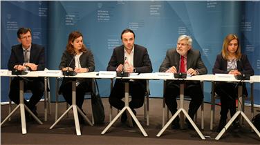 Gli esiti positivi della sperimentazione CLIL accompagnata in modo scientifico, così l’assessore provinciale Philipp Achammer, offrono sostegno alla volontà di proseguire il progetto e di estenderlo (Foto: USP/I.Dejaco)
