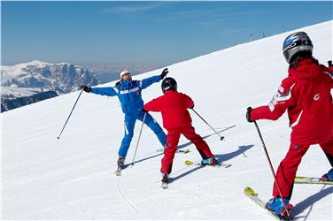 A marzo gli esami per futuri maestri di sci alpino e snowboard, iscrizioni fino al 24 febbraio