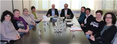 Nuovi indirizzi nel sistema bibliotecario di lingua tedesca: 1a riunione dell'apposito gruppo di coordinamento con l'assessore Philipp Achammer (al centro) - Foto: USP/Dip.CulturaTedesca