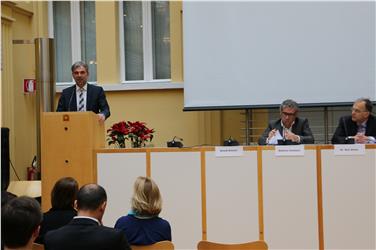 Assessore Schuler: Una formazione approfondita svolge un ruolo determinante per i segretari comunali al fine di fronteggiare le nuove sfide (Foto: USP/M.Clara)