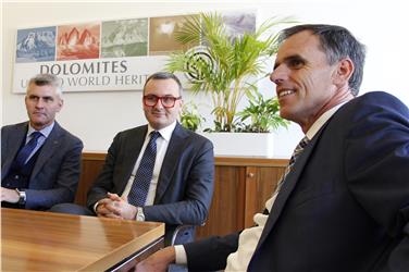 L'incontro di Bolzano fra il vicepresidente della Provincia Richard Theiner e il viceministro dell'economia Enrico Zanetti