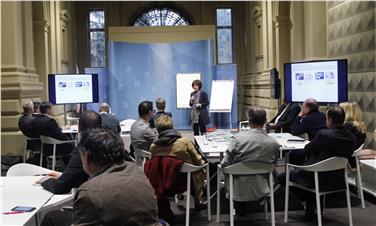 L'assessora Waltraud Deeg a confronto con le categorie economiche sul tema della digitalizzazione