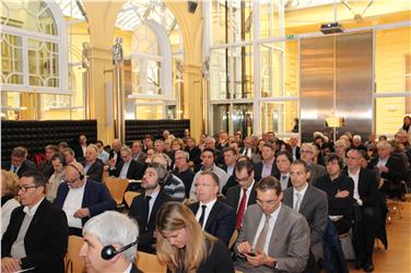 Tanto pubblico a Palazzo Widmann per conoscere la nuova forma di finanziamento UE