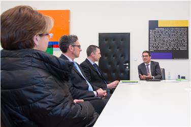Il bilinguismo al centro dell'incontro di Kompatscher con i sindacati (Foto USP/ohn)