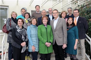 La delegazione altoatesina con l'assessora Stocker, il collega del Vorarlberg Bernhard (quarto da sin.) e la vicepresidente del Consiglio provinciale del Vorarlberg Gabriele Nussbaumer (seconda da sin.)