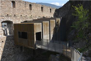 La struttura esterna del piccolo cinema per il Messner Mountain Museum (Foto: USP/Norbert Antonioni)