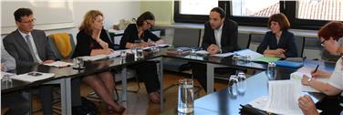Personale degli asili, il confronto fra gli assessori Achammer e Deeg, e i rappresentanti delle organizzazioni sindacali