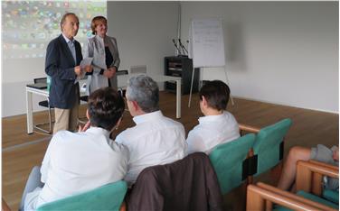 L'assessora Stocker nel corso del suo incontro con i tutori dei futuri medici di medicina generale