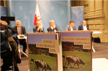 Presentata a Palazzo Widmann la nuova Relazione agraria e forestale (Foto USP/mac)