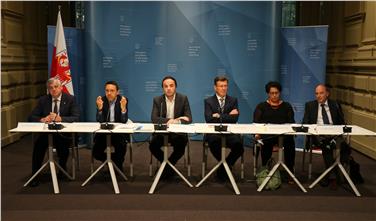 Conferenza stampa congiunta per un bilancio dell'anno scolastico appena concluso