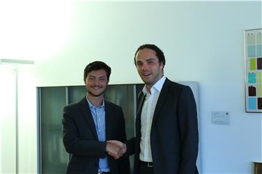 L'assessore Philipp Achammer con il presidente uscente della Consulta degli studenti di lingua tedesca, Julian Nikolaus Rensi