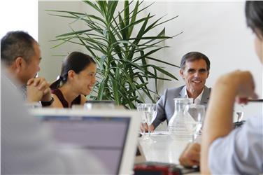 Modello Alto Adige per la strategia su clima ed energia: Richard Theiner a colloquio con la delegazione giapponese (Foto USP/mb)