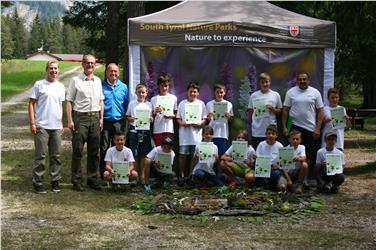Foto di gruppo per i neo-diplomati Junior Ranger (Foto USP)