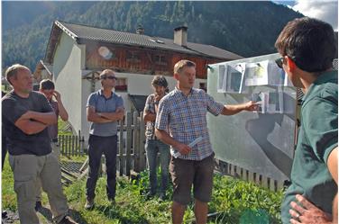 Il seminario è stato completato da un'escursione nella zona di Rio Bianco in Val Sarentino dove si è preso visione delle misure indicate dall'apposito Piano delle zone a rischio (Foto: USP/Agenzia Protezione Civile)