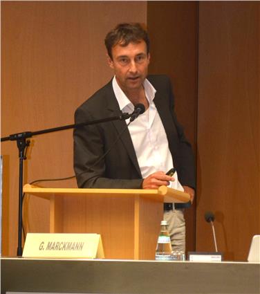 Georg Mackmann nel corso del suo intervento