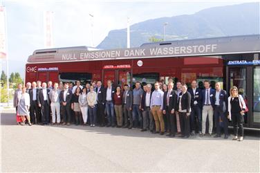 Bus a Idrogeno: 40 partner del progetto CHIC a Bolzano (FOTO: STA/Margit Perathoner)