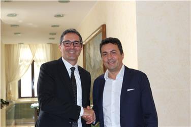Immobili ANAS entro gennaio alla Provincia: il presidente Kompatscher e il direttore dell’Agenzia del Demanio Reggi (Foto USP/Tasser)